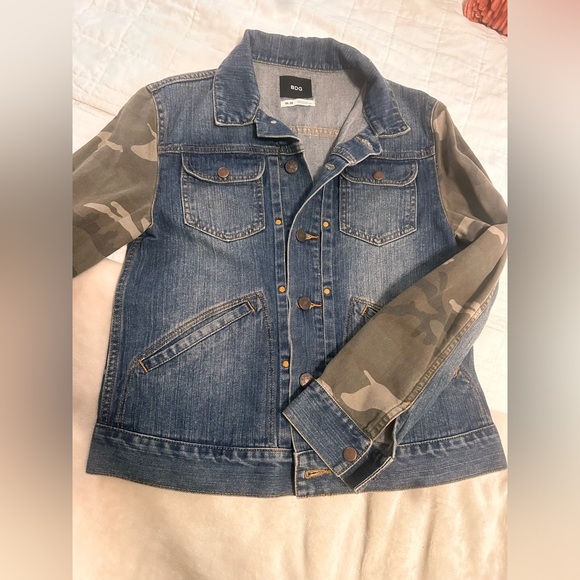 Urban Outfitters Jean Camo Jacket - Picture 6 of 7